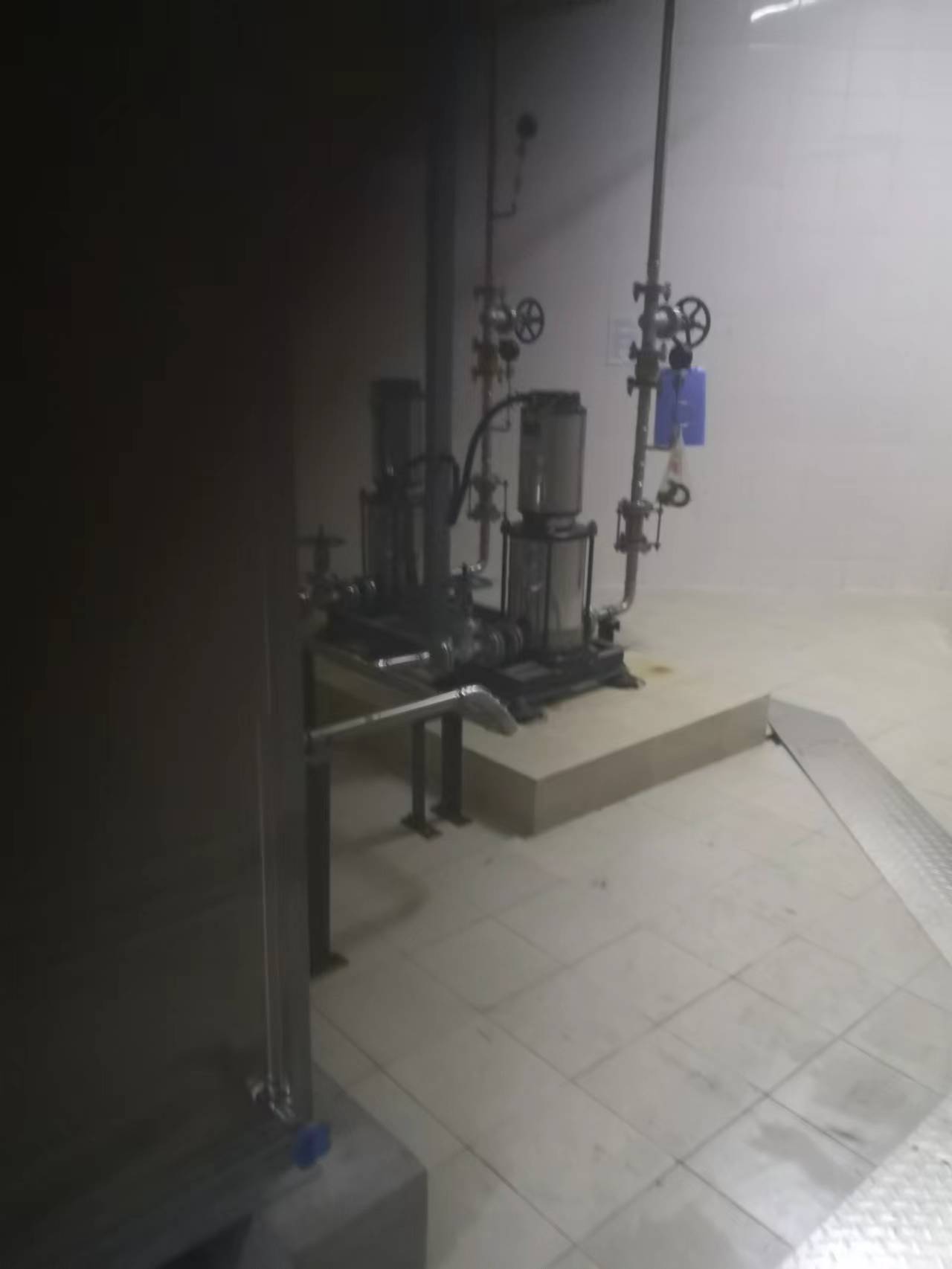 上海松江清洗水箱公司 松江洞涇水箱清洗公司