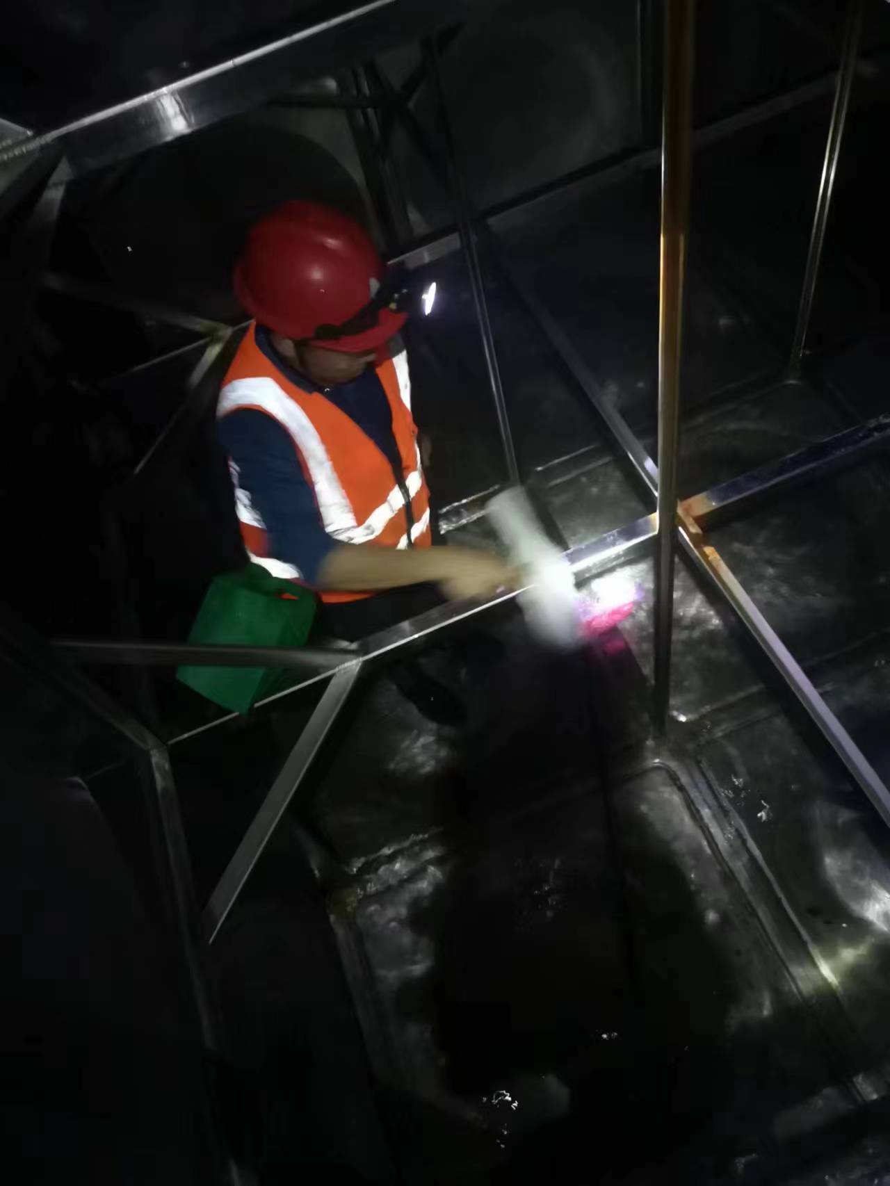 上海浦東滬南水箱清洗公司